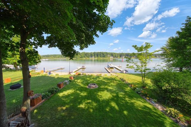 652 Swains Lake Drive, Concord, MI 49237