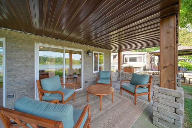 652 Swains Lake Drive, Concord, MI 49237