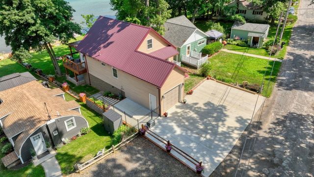 652 Swains Lake Drive, Concord, MI 49237