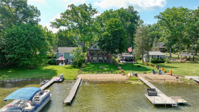 652 Swains Lake Drive, Concord, MI 49237