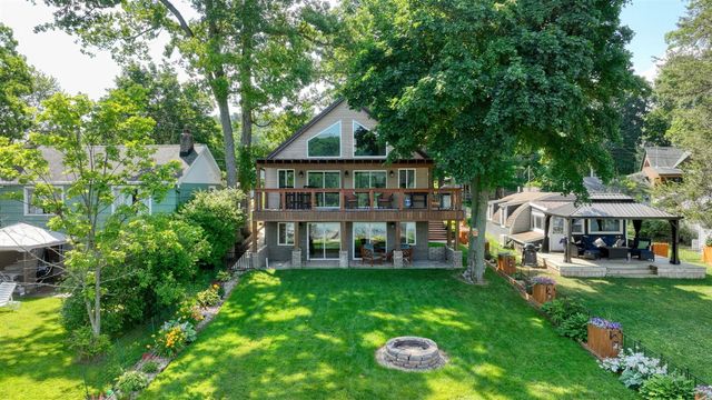 652 Swains Lake Drive, Concord, MI 49237