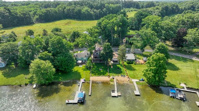 652 Swains Lake Drive, Concord, MI 49237