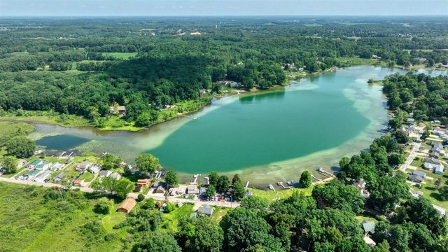652 Swains Lake Drive, Concord, MI 49237