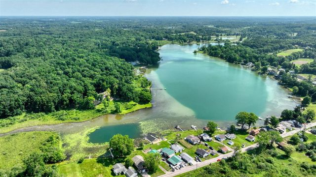 652 Swains Lake Drive, Concord, MI 49237