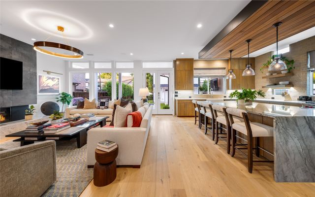 5531 Goodwin Avenue, Dallas, TX 75206