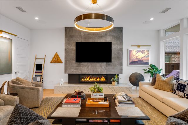 5531 Goodwin Avenue, Dallas, TX 75206