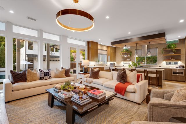 5531 Goodwin Avenue, Dallas, TX 75206