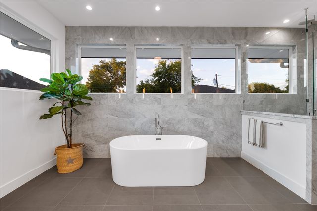 5531 Goodwin Avenue, Dallas, TX 75206