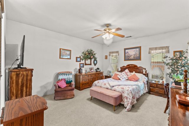 1121 Zinfandel Court, Tulare, CA 93274