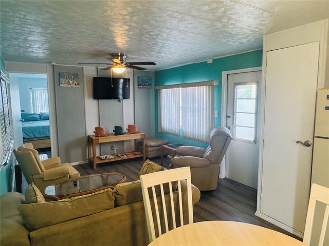 6442 HIKINA DRIVE, North Port, FL 34287