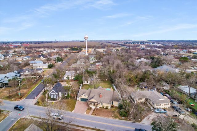 206 N Fm 1660, Hutto, TX 78634