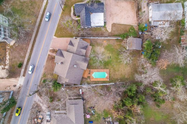 206 N Fm 1660, Hutto, TX 78634