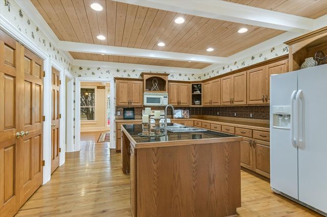 206 N Fm 1660, Hutto, TX 78634