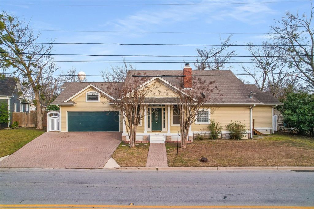 206 N Fm 1660, Hutto, TX 78634