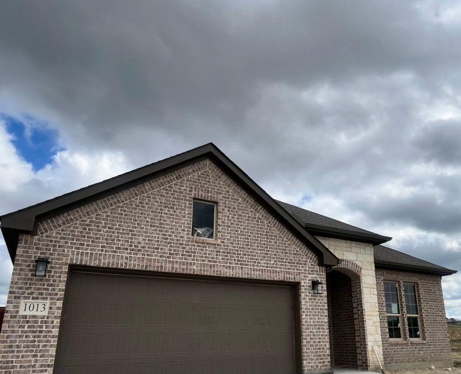 1013 Pecan Tree Lane, Fort Worth, TX 76108 — exterior