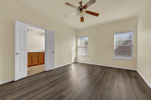 6815 Elderberry Drive, Arlington, TX 76001