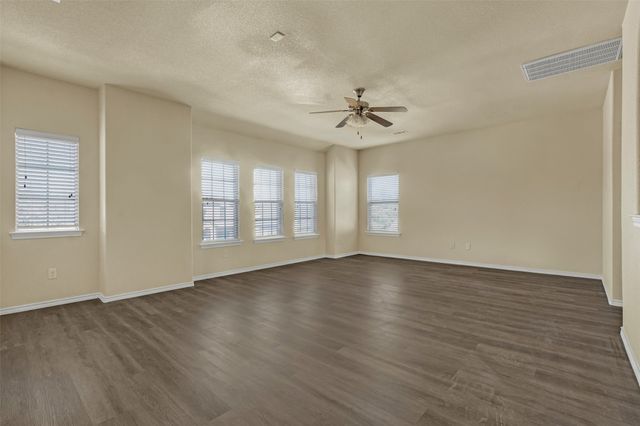 6815 Elderberry Drive, Arlington, TX 76001