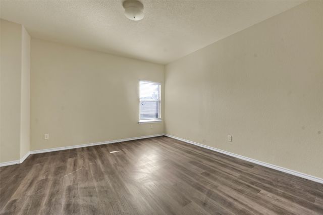 6815 Elderberry Drive, Arlington, TX 76001