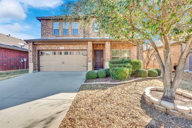 6815 Elderberry Drive, Arlington, TX 76001