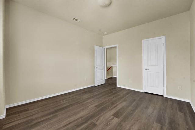 6815 Elderberry Drive, Arlington, TX 76001