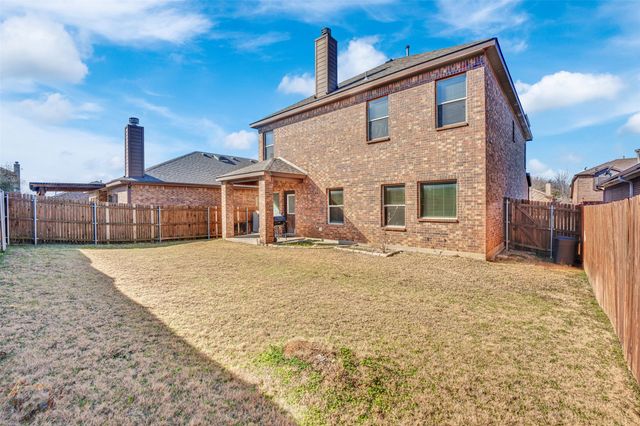 6815 Elderberry Drive, Arlington, TX 76001