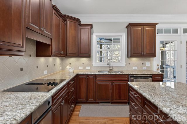 1237 Waynewood Drive, Waxhaw, NC 28173