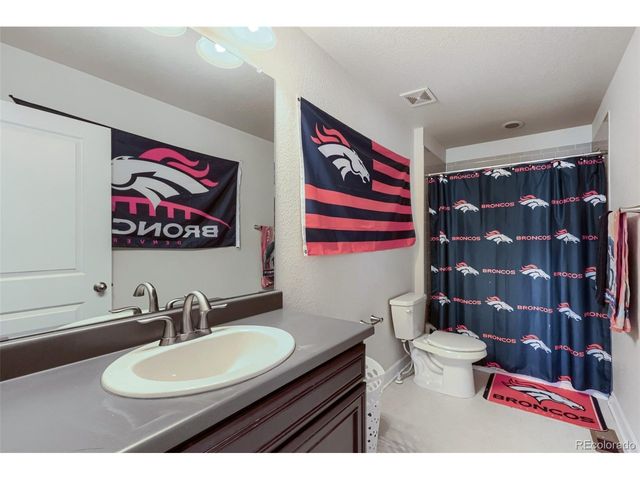 4949 S Valdai Way, Aurora, CO 80015