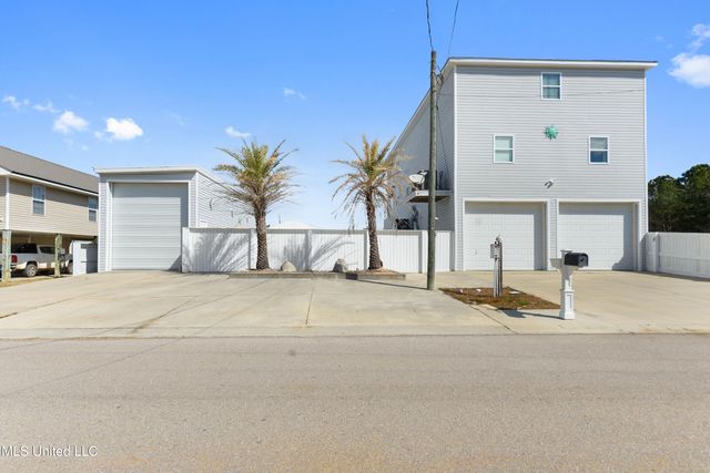 4010 Teal Street, Bay Saint Louis, MS 39520