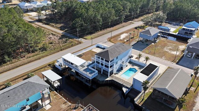 4010 Teal Street, Bay Saint Louis, MS 39520