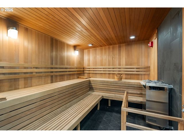 1310 Nw NAITO Pkwy 706A, Portland, OR 97209