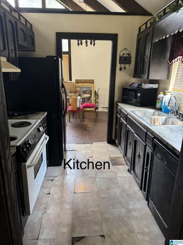 207 11TH PLACE, Pleasant Grove, AL 35127