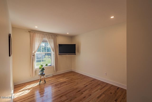 5 Wilson Avenue, South Glens Falls, NY 12803