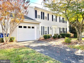 1306 MISTYVALE ST, Herndon, VA 20170