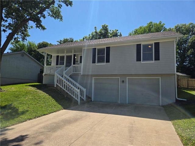 7408 N Lane Avenue, Kansas City, MO 64158