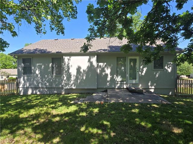 7408 N Lane Avenue, Kansas City, MO 64158