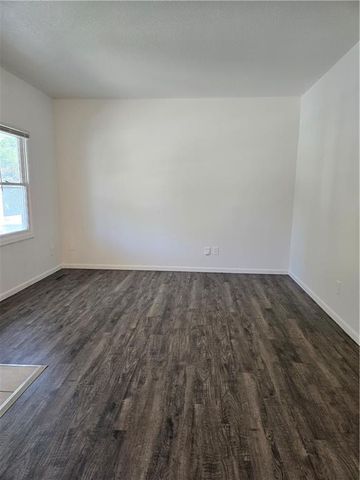 7408 N Lane Avenue, Kansas City, MO 64158