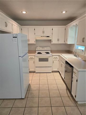 7408 N Lane Avenue, Kansas City, MO 64158