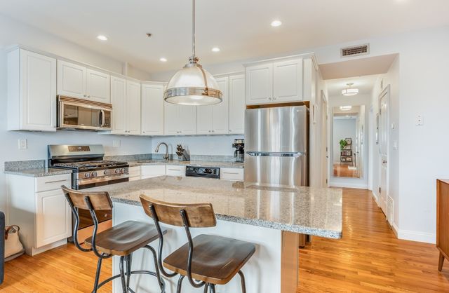 134-136 W 9th St 7, Boston, MA 02127