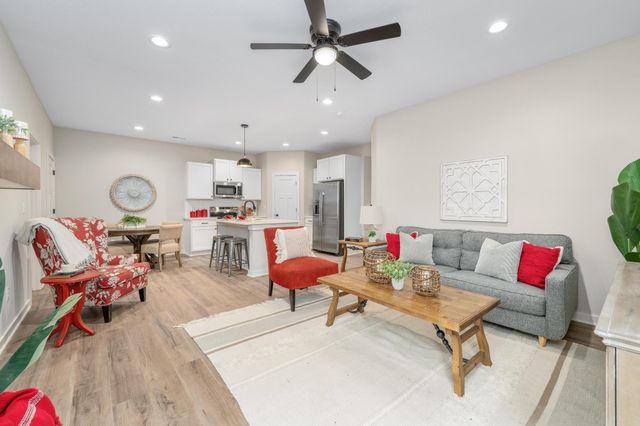 2849 S Cedarcrest Ct, Wichita, KS 67215