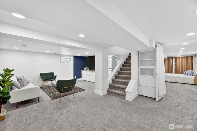 9056 37th Avenue SW, Seattle, WA 98126