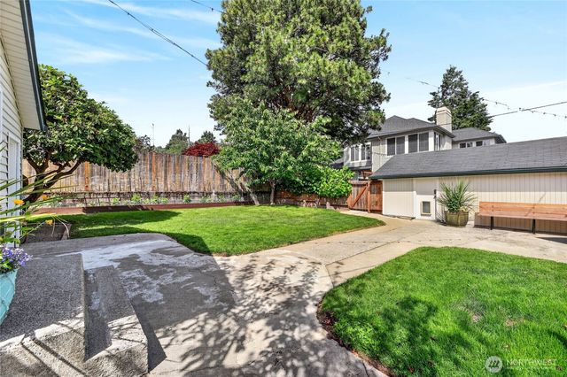 9056 37th Avenue SW, Seattle, WA 98126