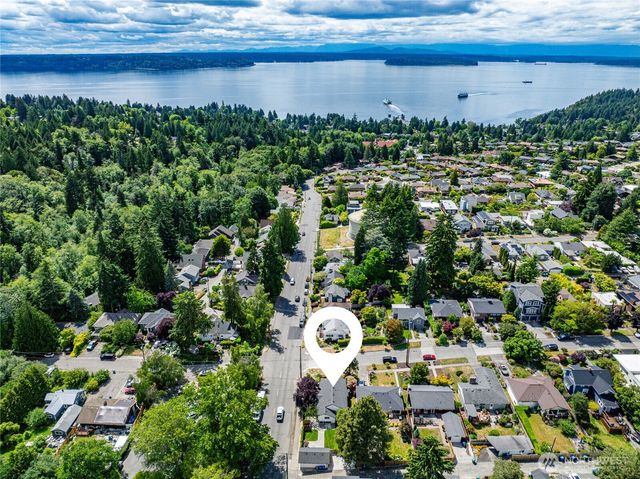 9056 37th Avenue SW, Seattle, WA 98126