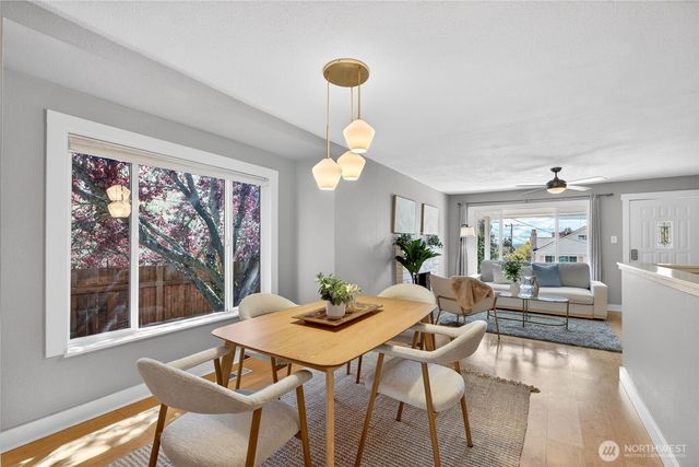 9056 37th Avenue SW, Seattle, WA 98126