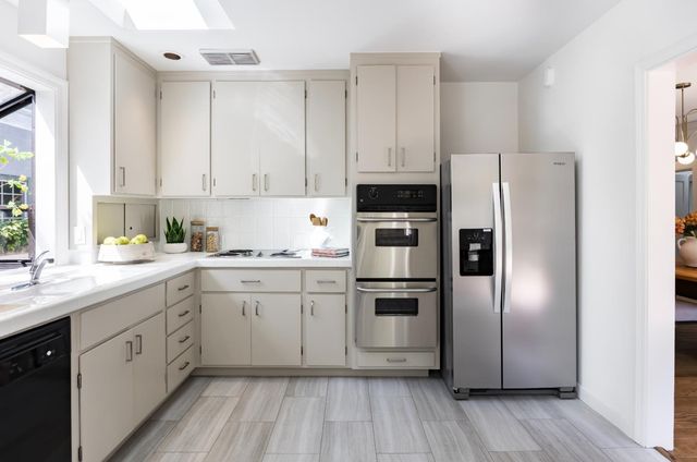 1215 Harriet Street, Palo Alto, CA 94301