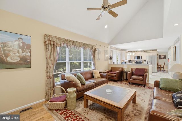 352 CHESTNUT DRIVE, Manahawkin, NJ 08050