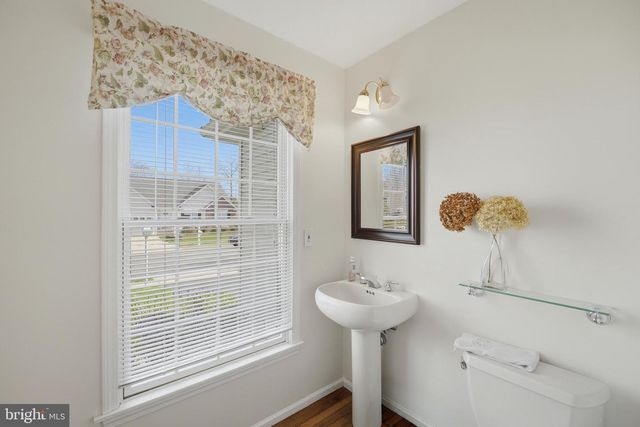 352 CHESTNUT DRIVE, Manahawkin, NJ 08050