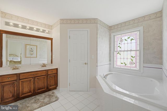 352 CHESTNUT DRIVE, Manahawkin, NJ 08050
