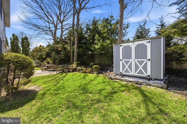352 CHESTNUT DRIVE, Manahawkin, NJ 08050