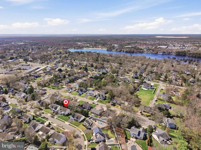 352 CHESTNUT DRIVE, Manahawkin, NJ 08050