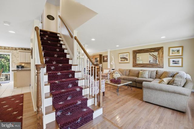 352 CHESTNUT DRIVE, Manahawkin, NJ 08050